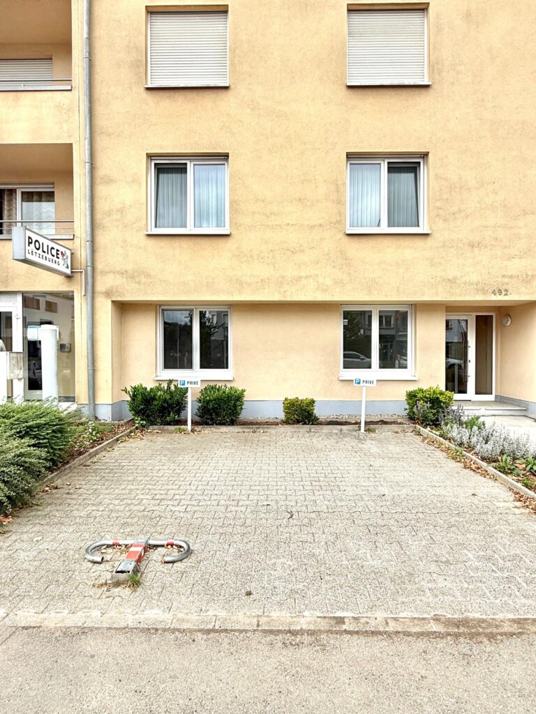 2 places de stationnement